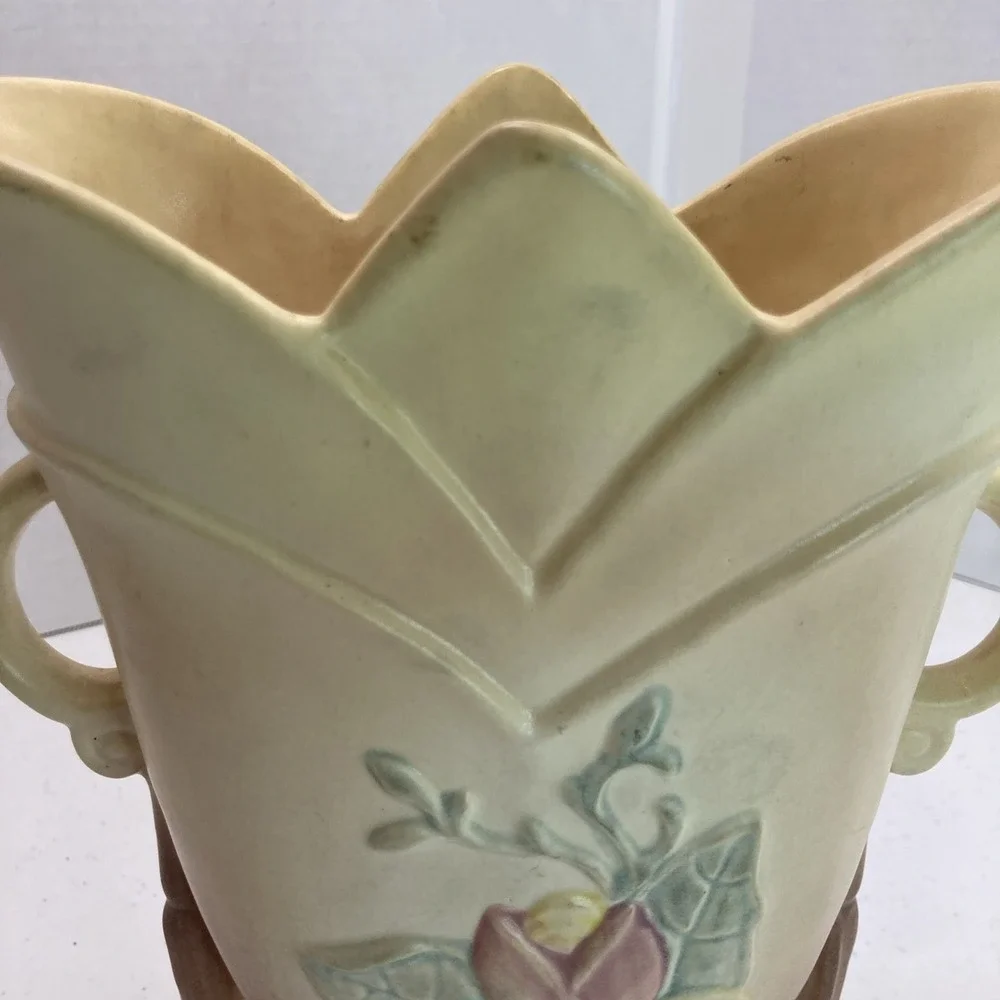 Vtg Hull Magnolia Art Pottery Double Handle Yellow to Pink Vase 8.5